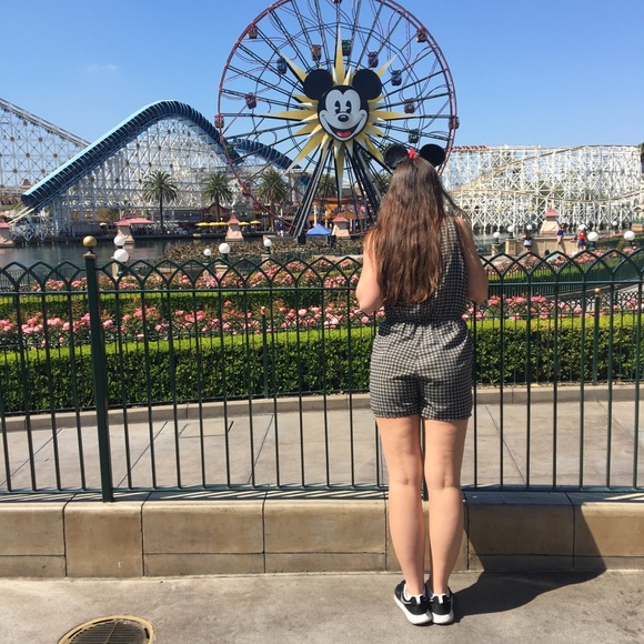 Meet your Posher, Carly - Picture 1 of 1